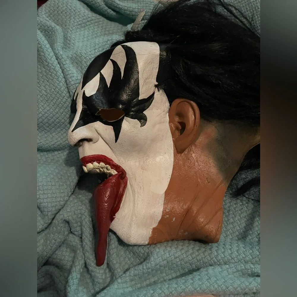 Gene Simmons KISS Rubber Pull Over Mask W Hair 1996 KISS Paper Magic Group